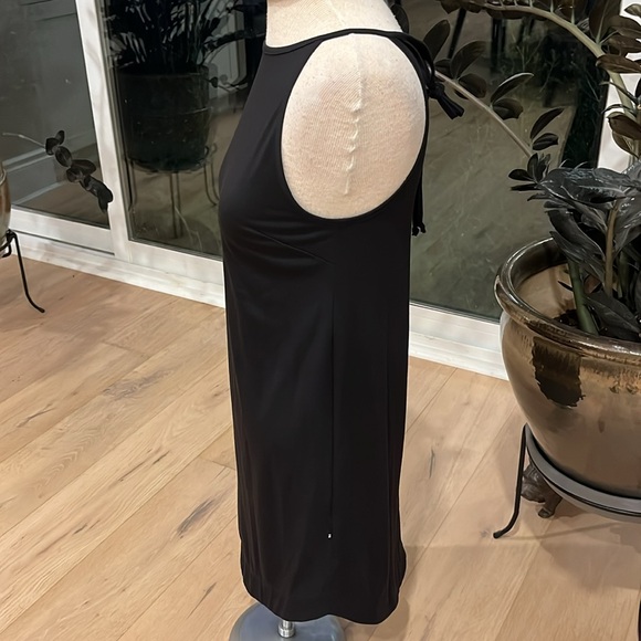 NWOT black Figs Rea sleeveless jersey sundress with tie at back neckline. - Picture 4 of 8